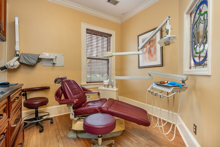 More Photos Of 1624 NE Piedmont Ave, Atlanta Medical For Sale