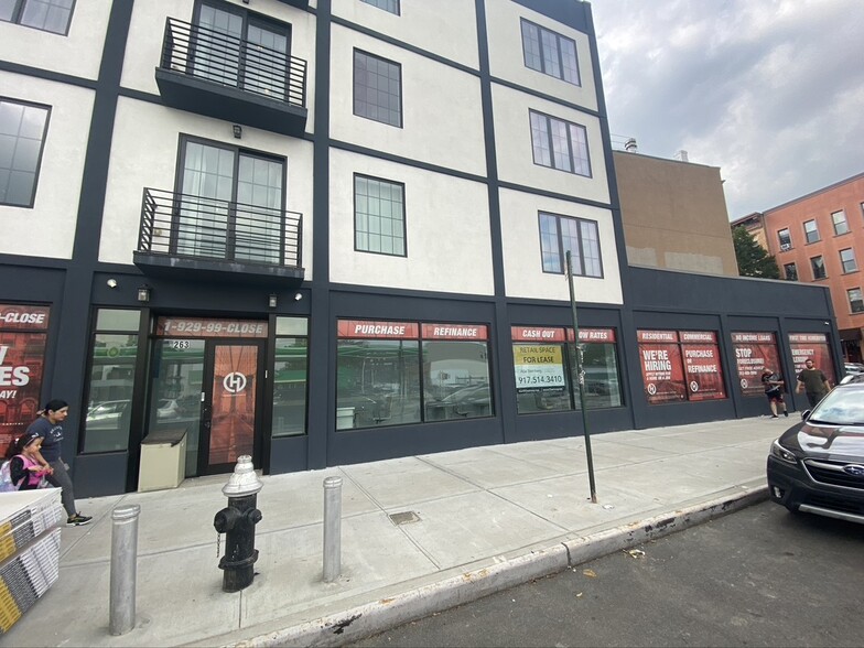 Primary Photo Of 263 McGuinness Blvd, Brooklyn Apartments For Lease