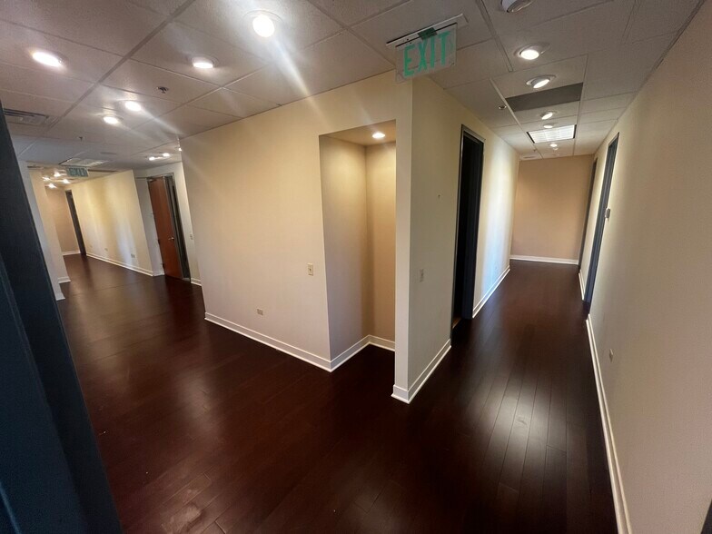 More Photos Of 2150 Manchester Rd, Wheaton Office For Lease