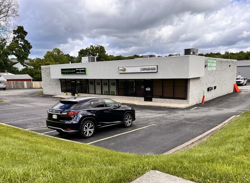 More Photos Of 810 Ohio Pike, Withamsville Office For Lease