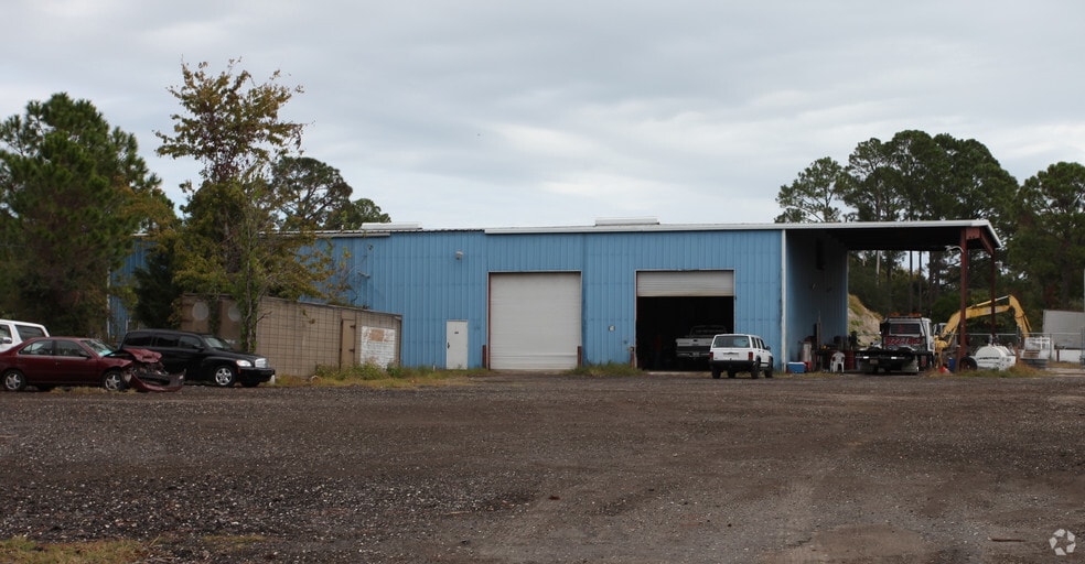 More Photos Of 310 Mealy St, Atlantic Beach Warehouse For Lease
