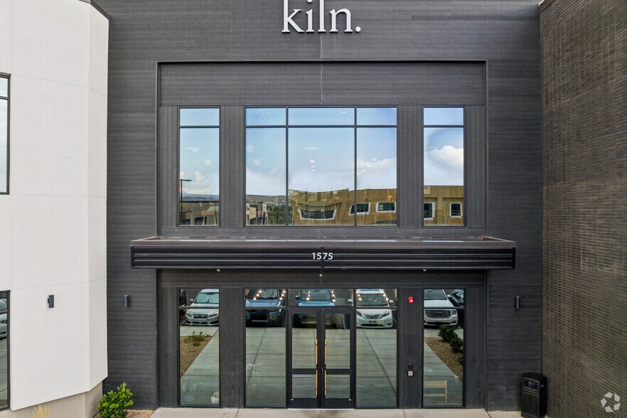 More Photos Of 1575 River Rd, St George Coworking Space