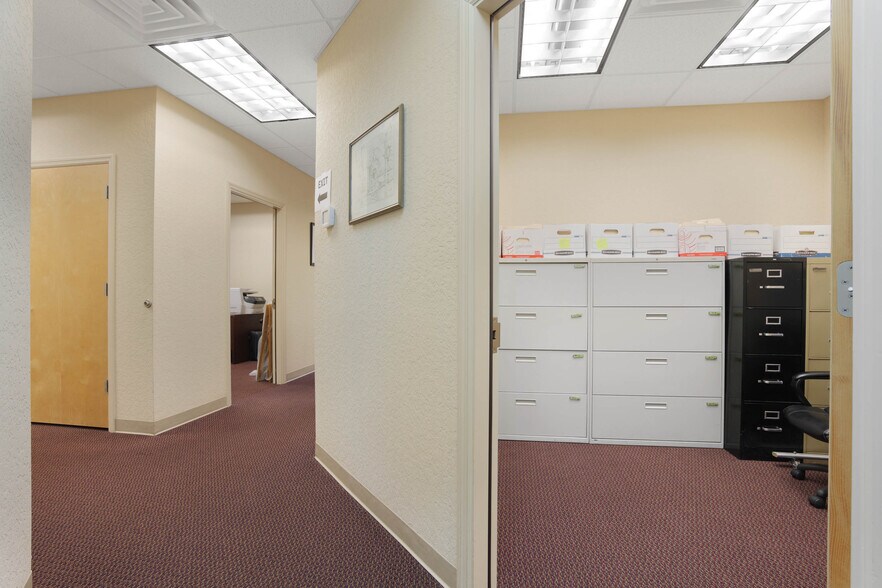 More Photos Of 844 N Stone St, Deland Medical For Sale