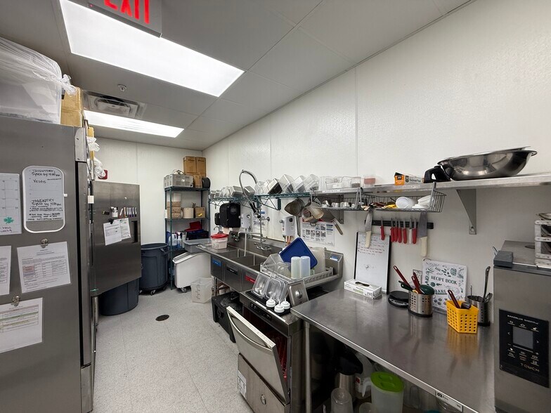 More Photos Of 1415 2nd St, Sarasota Apartments For Lease