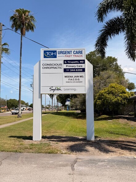 More Photos Of 3251 N 66th St, Saint Petersburg Medical For Lease