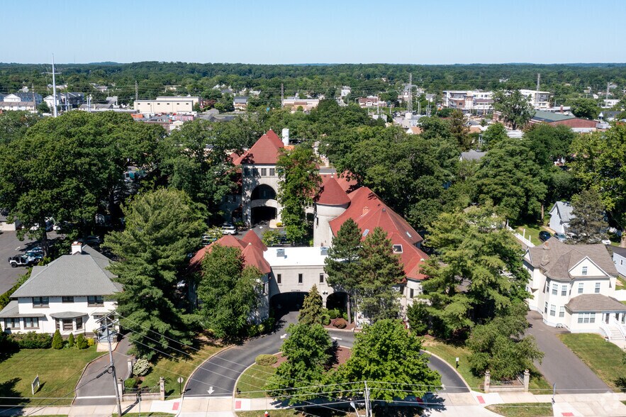 More Photos Of 130 Maple Ave, Red Bank Medical For Lease