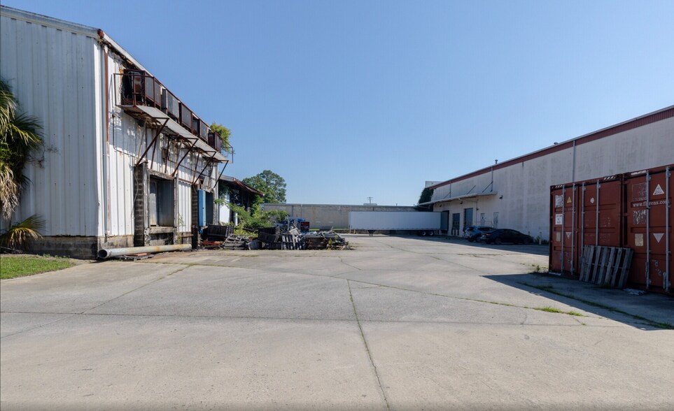 More Photos Of 42 Ross Rd, Savannah Warehouse For Sale