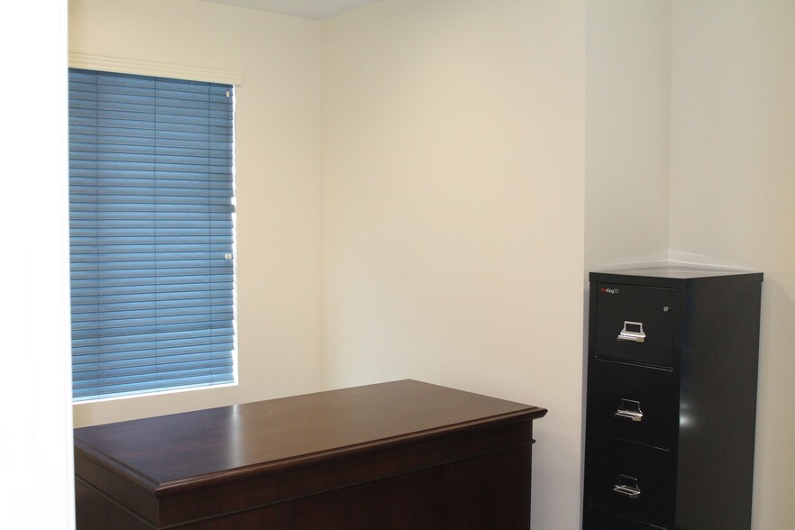 More Photos Of 524 Westgreen Blvd, Katy Medical For Lease