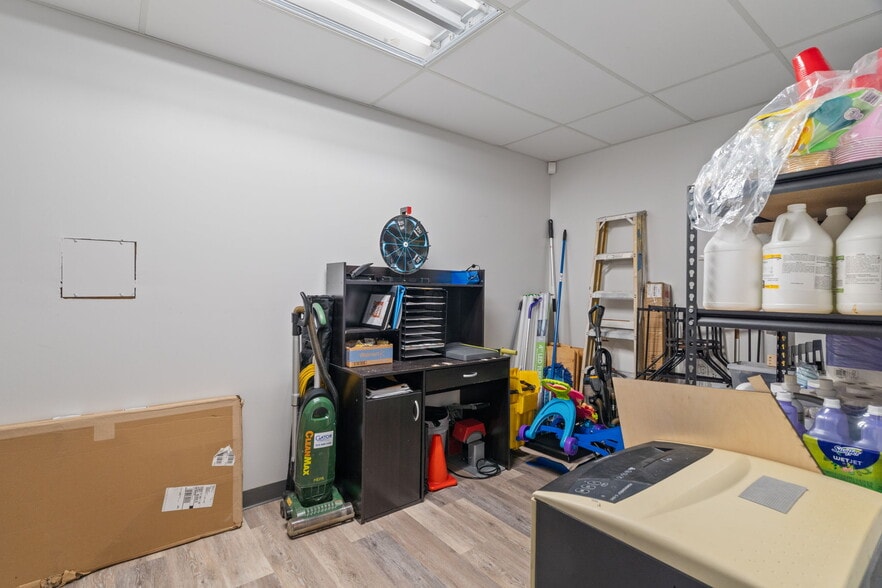 More Photos Of 315 Howell Ave, Brooksville Loft Creative Space For Sale