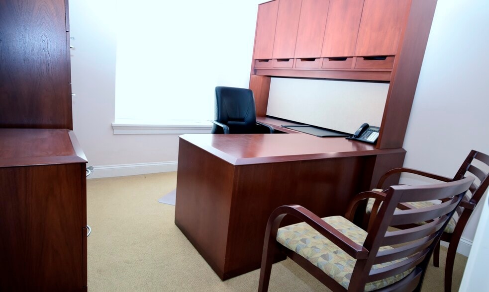 More Photos Of 252 N Washington St, Falls Church Office For Lease