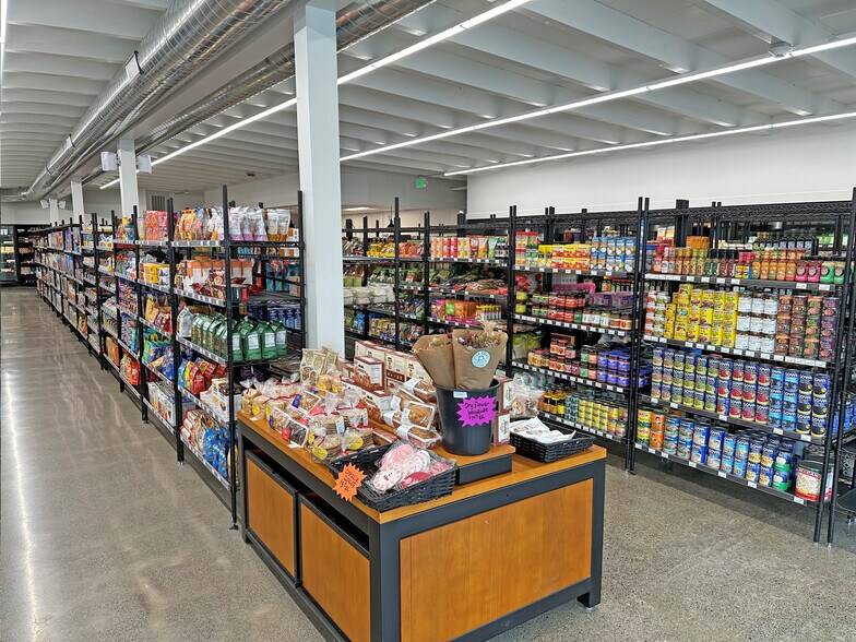 More Photos Of 13400 S Highway 101, Hopland Freestanding For Sale