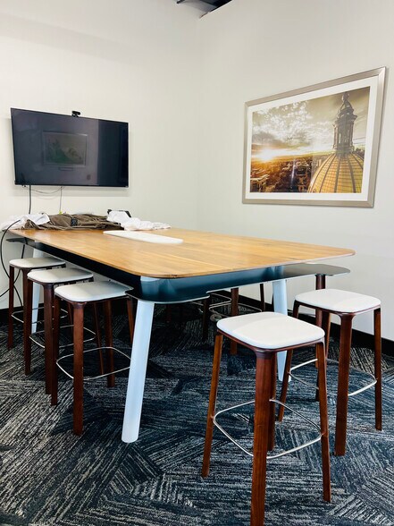 More Photos Of 2000 W Hamilton Pl, Englewood Office For Lease