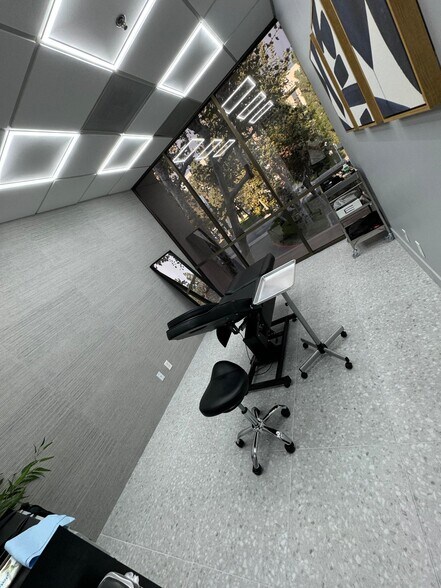 More Photos Of 1601 Dove St, Newport Beach Medical For Lease
