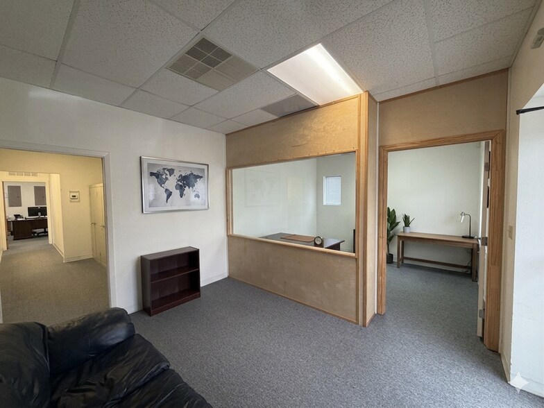 More Photos Of 5502 Burnham Dr, Corpus Christi Loft Creative Space For Lease