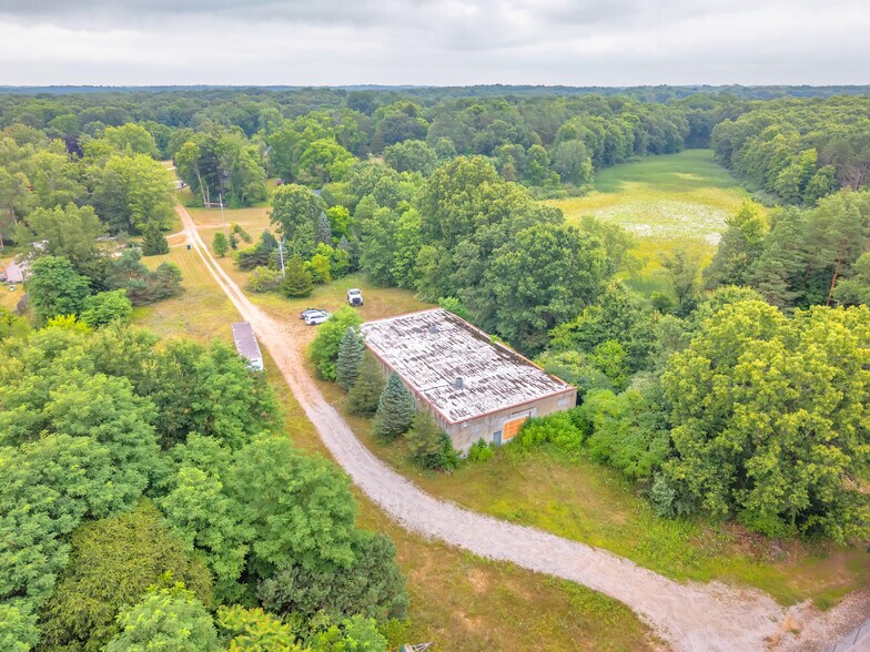 More Photos Of 21736 Bedford Rd N, Battle Creek Industrial For Sale
