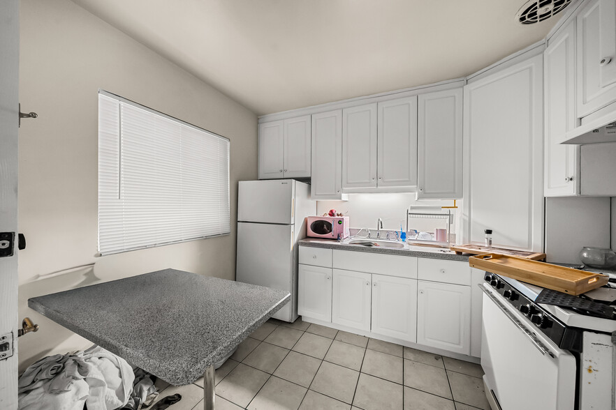 More Photos Of 1011 Laguna St, Santa Barbara Apartments For Sale