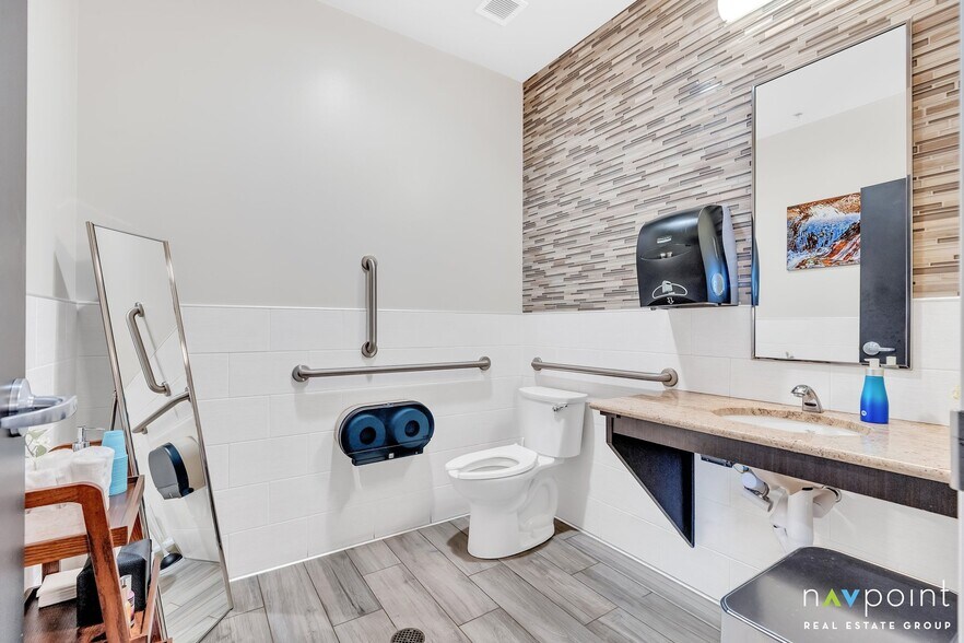 More Photos Of 85 Rio Grande Dr, Castle Rock Medical For Sale