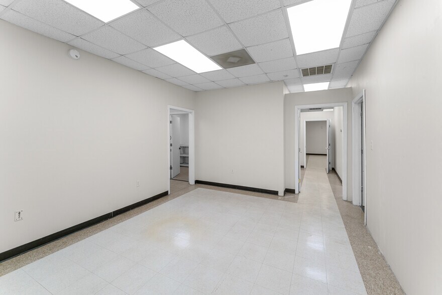 More Photos Of 1306 Heidt Ave, Savannah Office For Sale