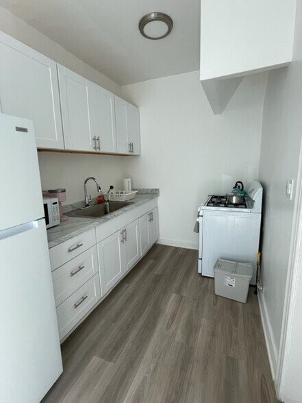 More Photos Of 5510 Lexington Ave, Los Angeles Apartments For Sale