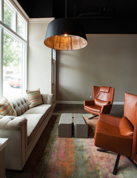 More Photos Of 1420-1428 Main St, Saint Helena Hotel For Sale