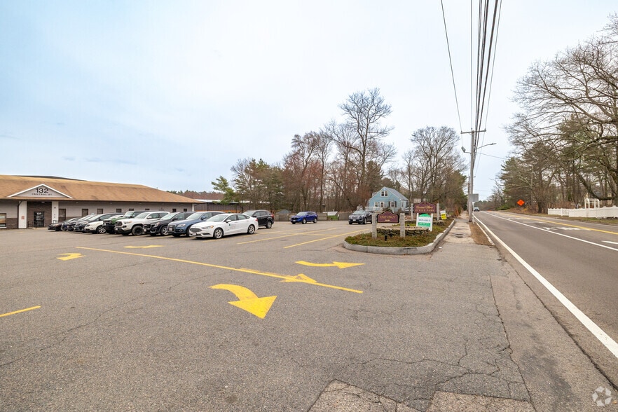 More Photos Of 132 Central St, Foxborough Medical For Lease