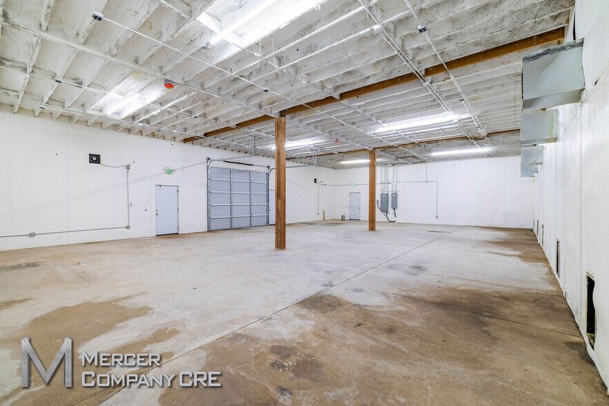 More Photos Of 2601 S Purdue Ave, Oklahoma City Flex For Lease