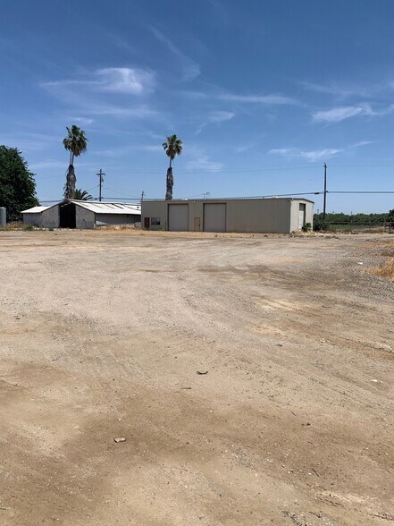 More Photos Of 24148 Robertson Blvd, Chowchilla Industrial For Sale