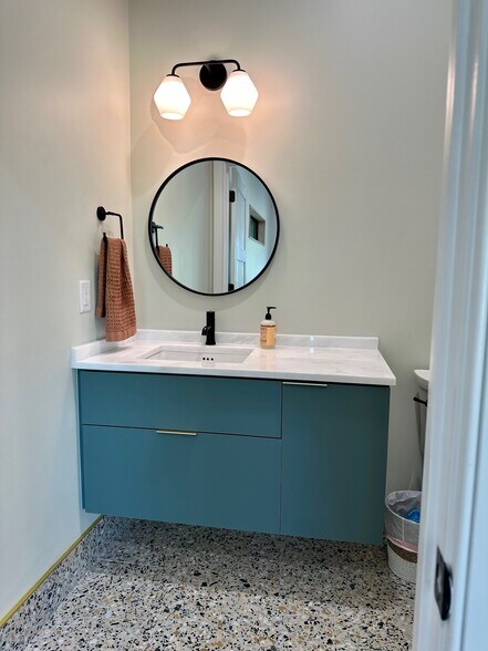 More Photos Of McKendree Rd, San Antonio Office For Sale