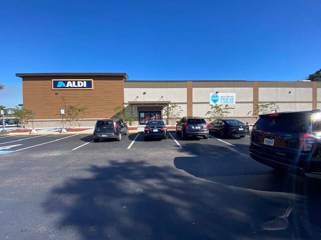 More Photos Of 2601-2701 S Woodland Blvd, Deland Freestanding For Lease