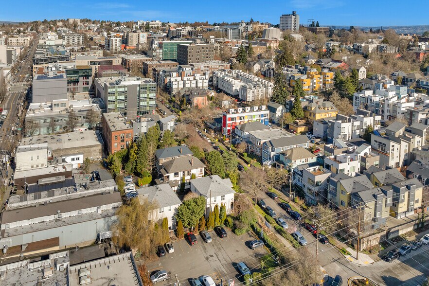 More Photos Of 913 13th Ave, Seattle Apartments For Sale