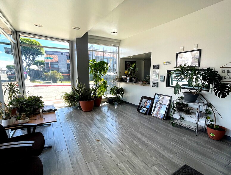 More Photos Of 1036 E Compton Blvd, Compton Storefront Retail Office For Sale
