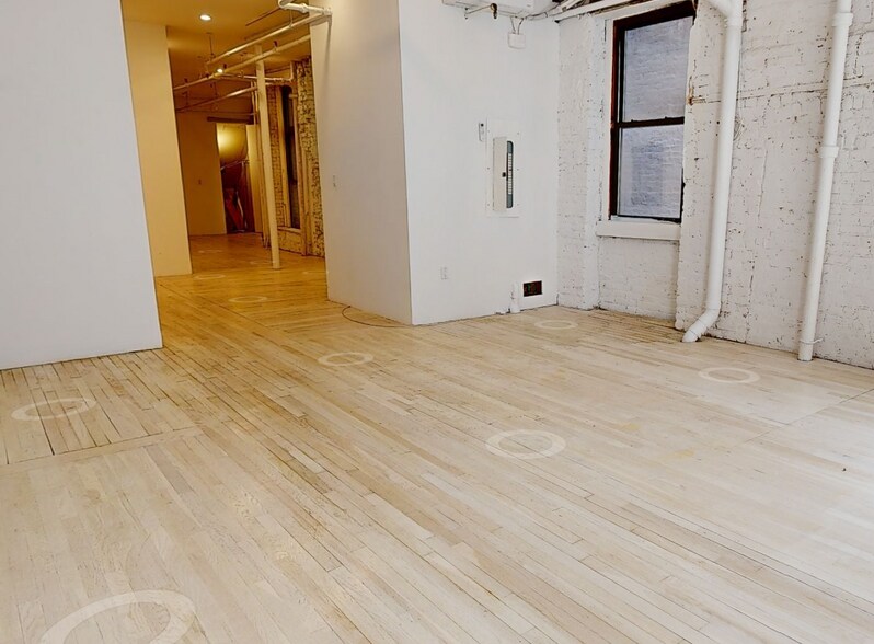 More Photos Of 25 Howard St, New York Loft Creative Space For Lease