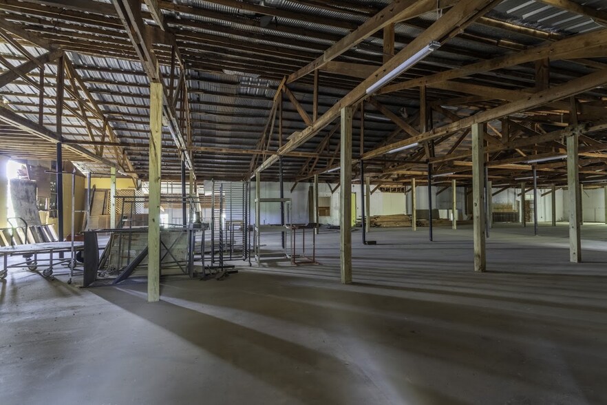 More Photos Of 2341 US Highway 231, Wetumpka Warehouse For Sale