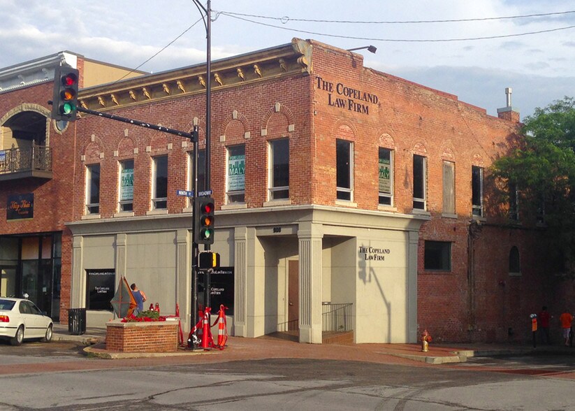 More Photos Of 18 S 9th St, Columbia Freestanding For Lease