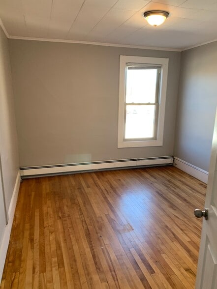 More Photos Of 135 Lafayette Sq, Haverhill Storefront Retail Residential For Sale