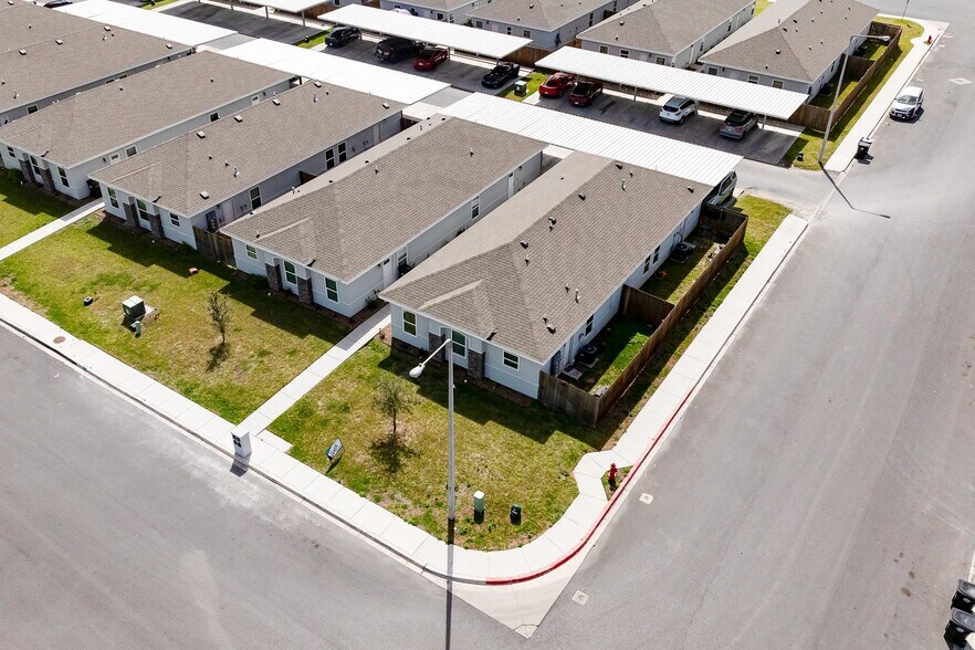 More Photos Of 1718 Davenport St, Weslaco Apartments For Sale