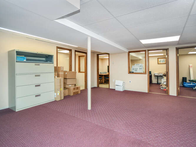 More Photos Of 811 Old Country Rd, Plainview Office Residential For Lease