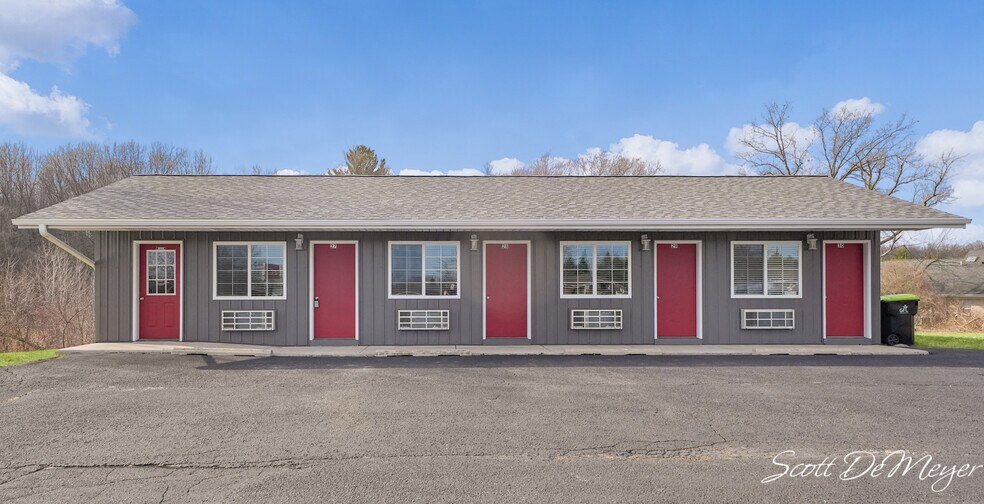 More Photos Of 109 S Greenville West Dr, Greenville Light Manufacturing For Sale