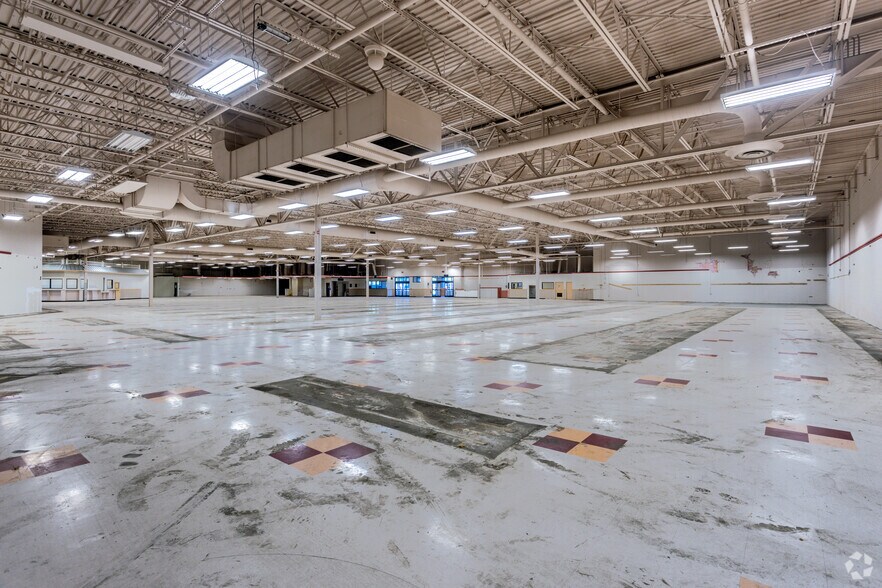 More Photos Of 2910-2918 Mount Holly Huntersville Rd, Charlotte Unknown For Lease