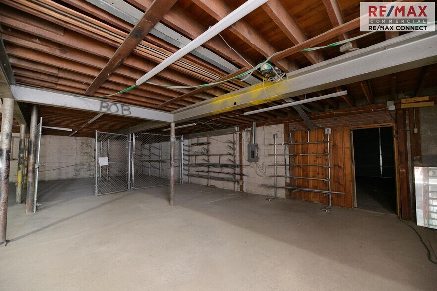 More Photos Of 2850 Cromwell Rd, Norfolk Warehouse For Sale