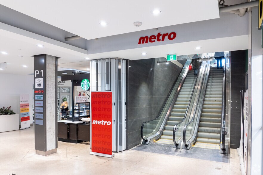 More Photos Of 1230 Queen St W, Toronto Storefront For Lease