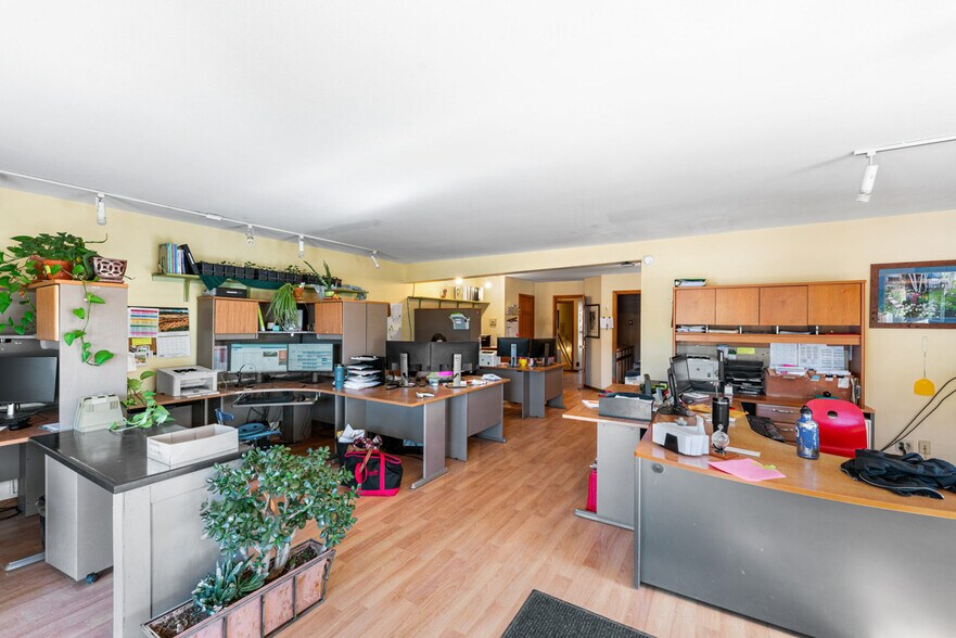 More Photos Of 305 Buckley Dr, Crested Butte Contractor Storage Yard For Sale