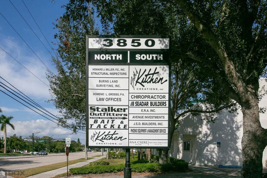 More Photos Of 3850 NW 2nd Ave, Boca Raton Showroom For Sale
