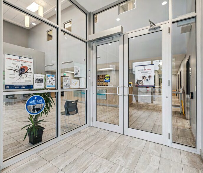 More Photos Of 4 Pine St N, Thorold Veterinarian Kennel For Sale