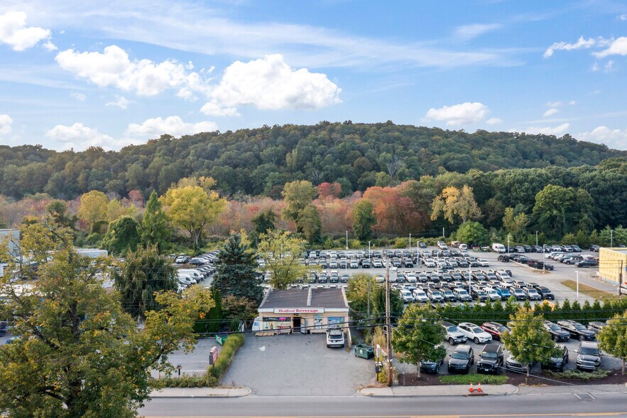 Primary Photo Of 545 Bedford Rd, Bedford Hills Showroom For Sale