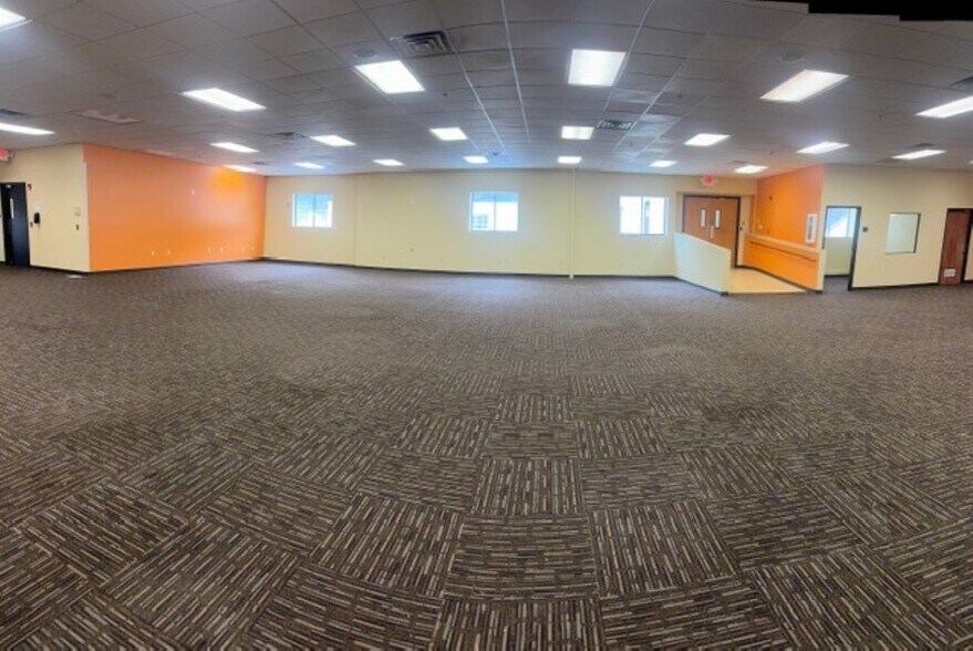 More Photos Of 225 Terrace Ave, Huntington Office For Lease
