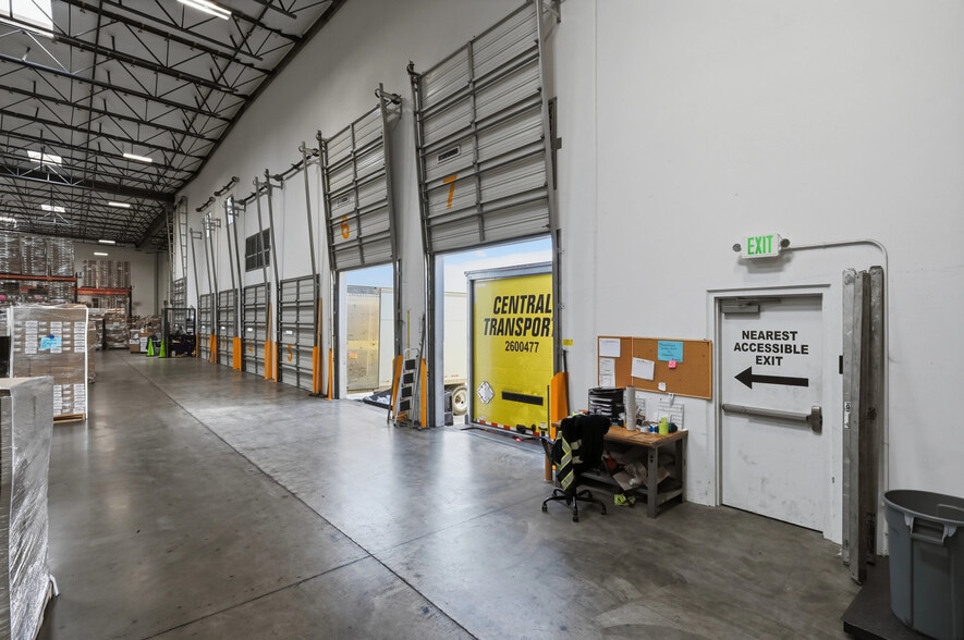 More Photos Of 8854 Cypress Ct, San Diego Warehouse For Sale