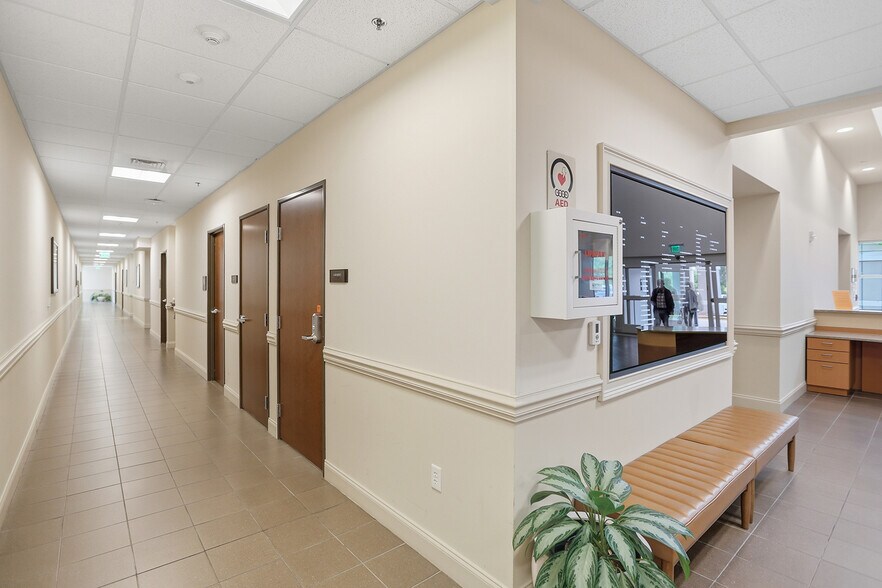 More Photos Of 75 Baylor Dr, Bluffton Medical For Lease