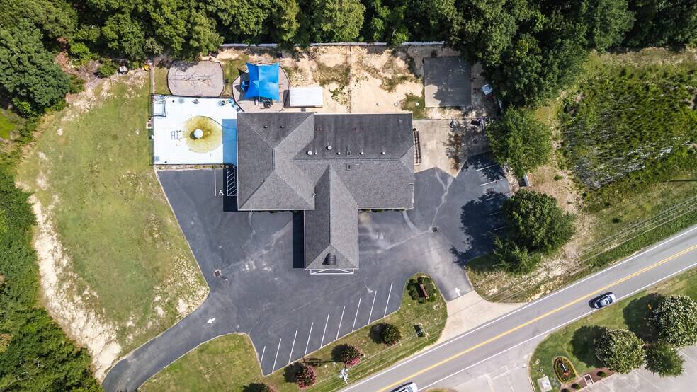 More Photos Of 1224 Old Cherokee Rd, Lexington Daycare Center For Sale
