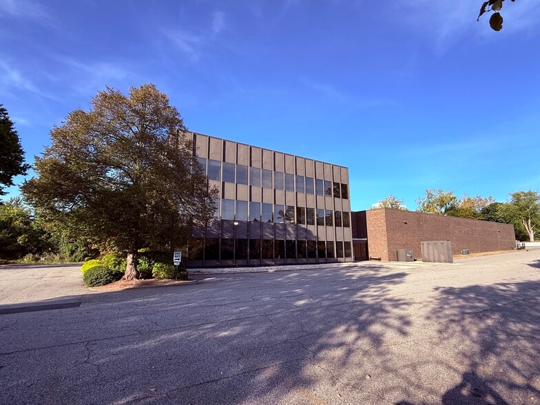 More Photos Of 420 Columbus Ave, Valhalla Office For Lease